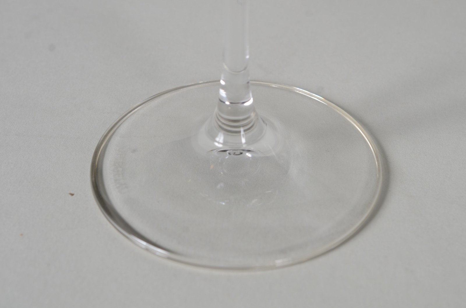 Seis taças de cristal para vinho tinto. - foto 4 de 5