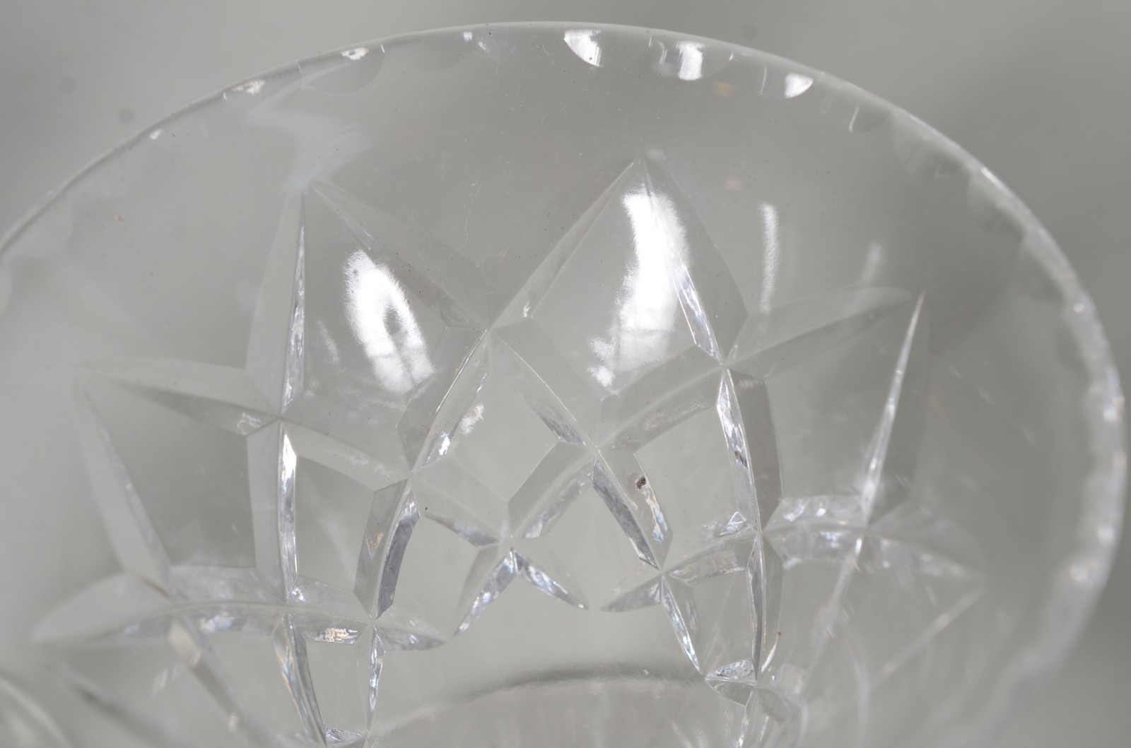 Diversos copos de cristal, sendo: 10 flutes para champagne, 2 taças... - foto 6 de 8