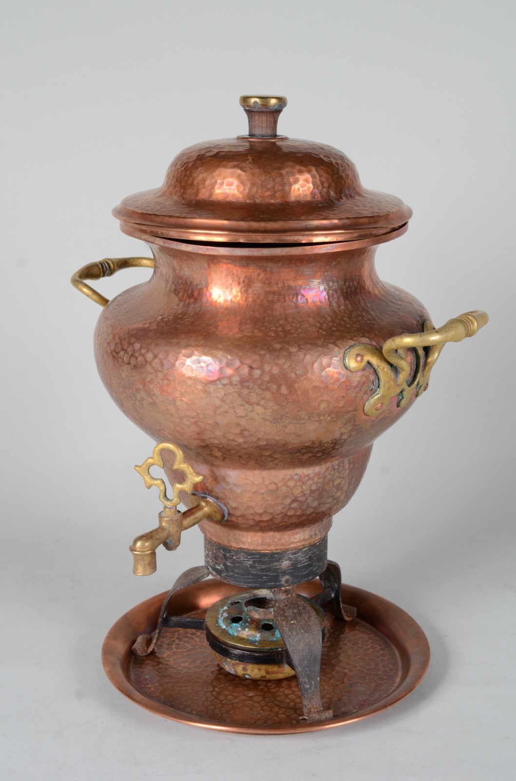 Samovar de cobre martelado com presentoir. - foto 1 de 7