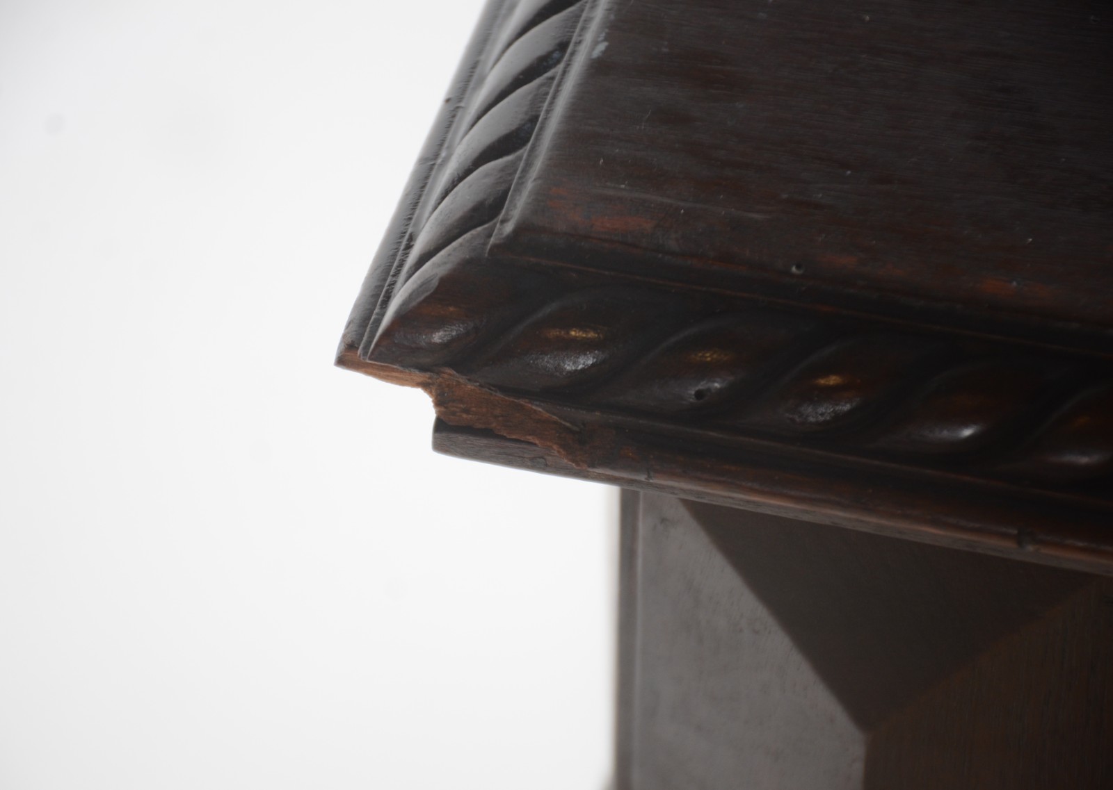 Mesa de escritório de madeira nobre, tampo retangular com duas... - foto 11 de 11