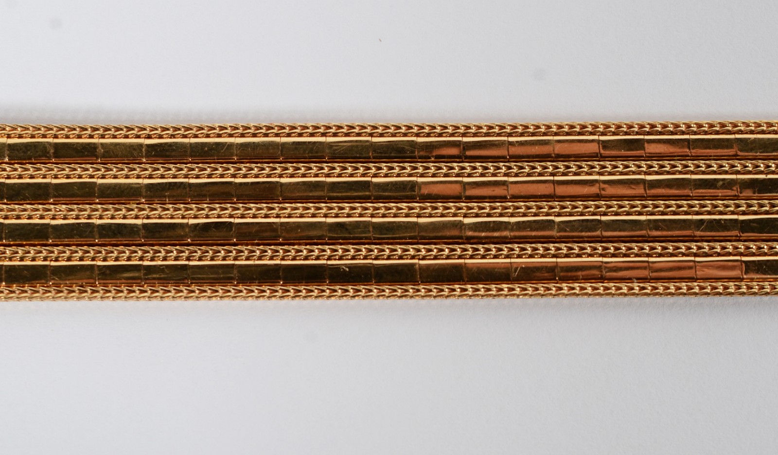 Pulseira em ouro 18 k., contraste 750 com 4 filas. (Por motivos de... - foto 1 de 8