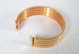 Pulseira em ouro 18 k., contraste 750 com 4 fil... - Pulseira em ouro 18 k., contraste 750 com 4 filas. (Por motivos de segurança a peça não se encontra na loja)