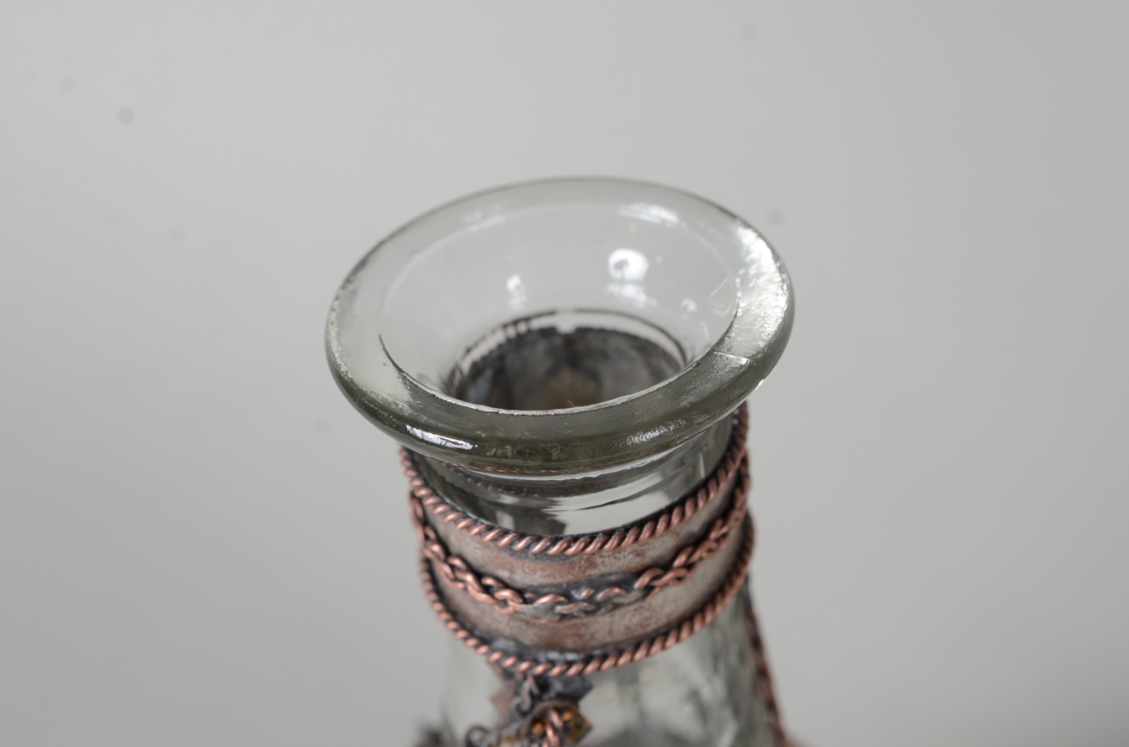 Duas peças de cristal/vidro, sendo: Tankard com tampa de pewter... - foto 4 de 11