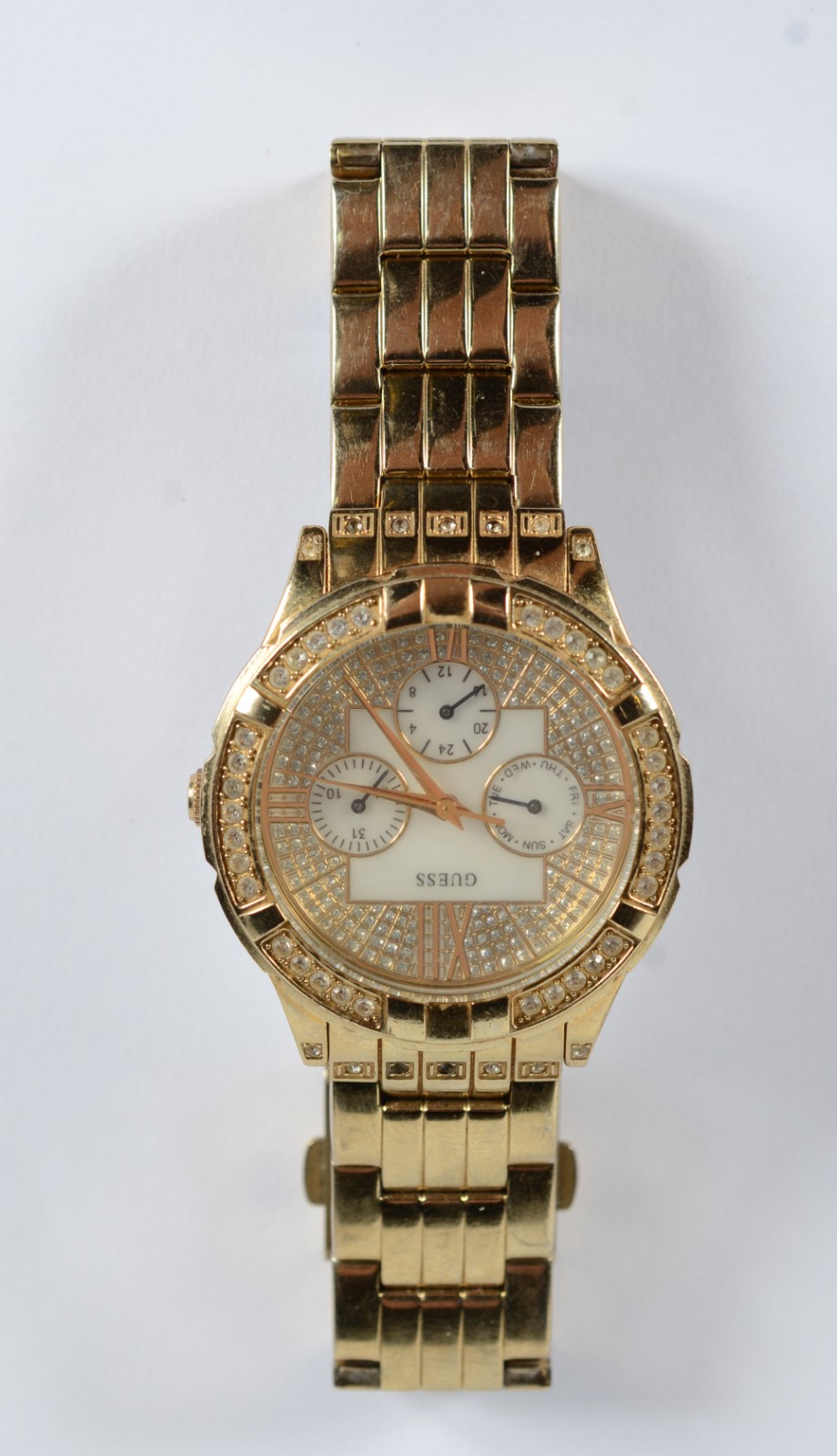 Relógio dourado feminino, á quartz. Pequenos desgastes, máquina... - foto 2 de 9
