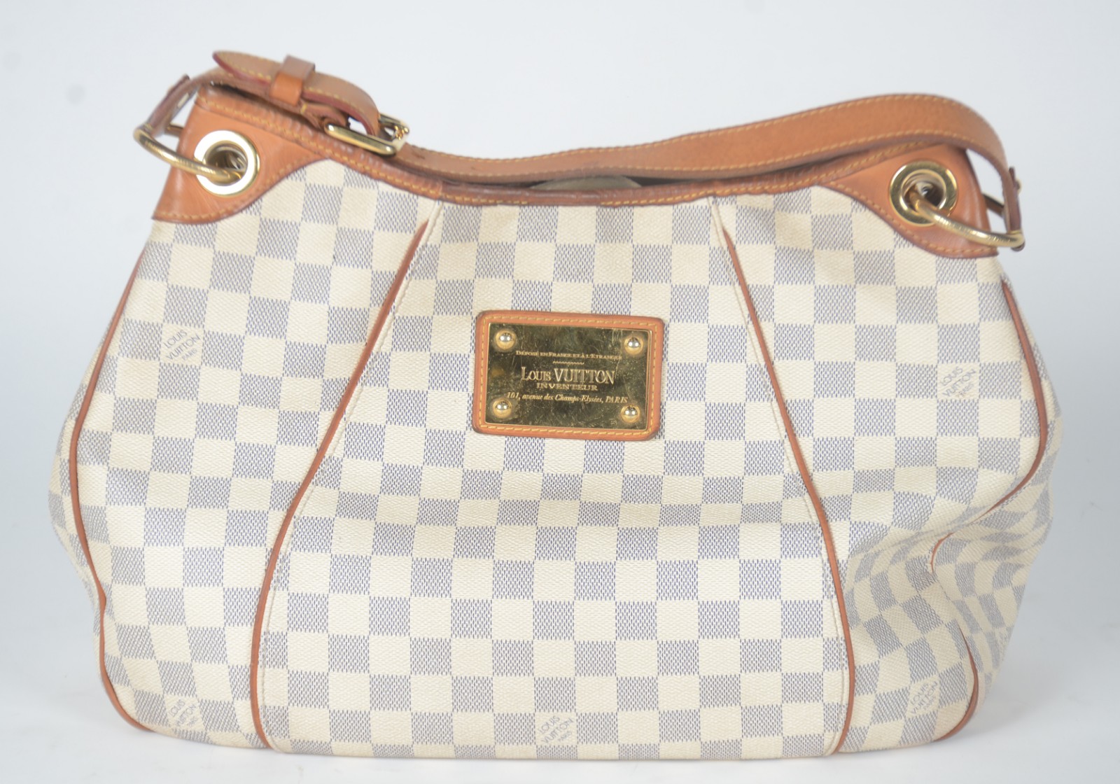 Louis Vuitton (1854) - foto 1 de 10