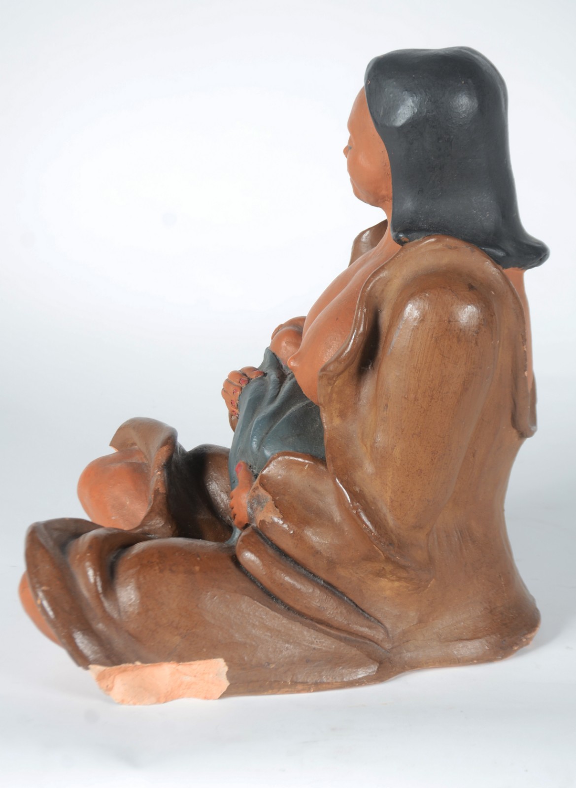 Escultura de barro cozido representando Mãe amamentando o filho... - foto 4 de 11