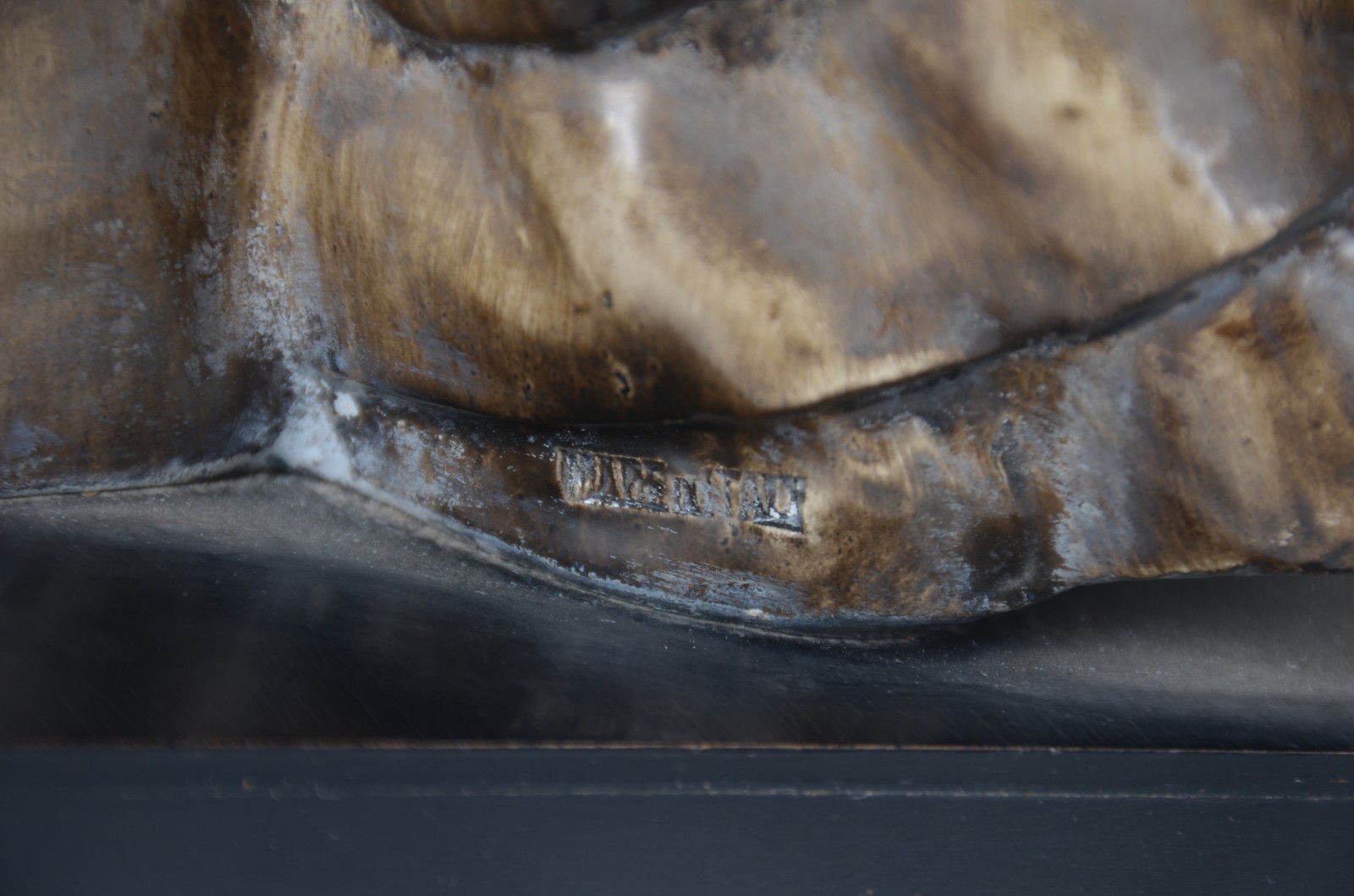 Escultura de cerâmica italiana policromada representando "Mãe com... - foto 9 de 11