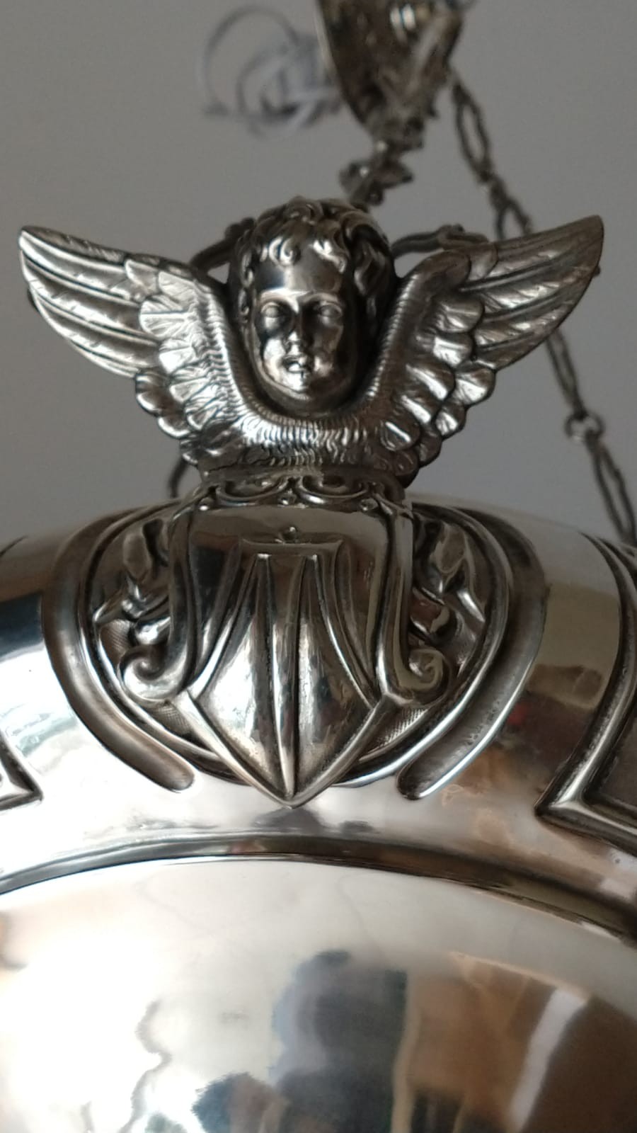 Lampadário de metal prateado. - foto 10 de 10