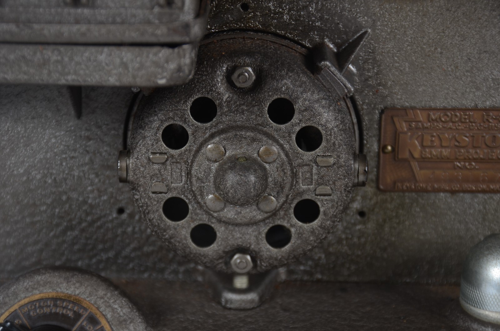 Projetor Keystone, modelo R-8. - foto 6 de 10