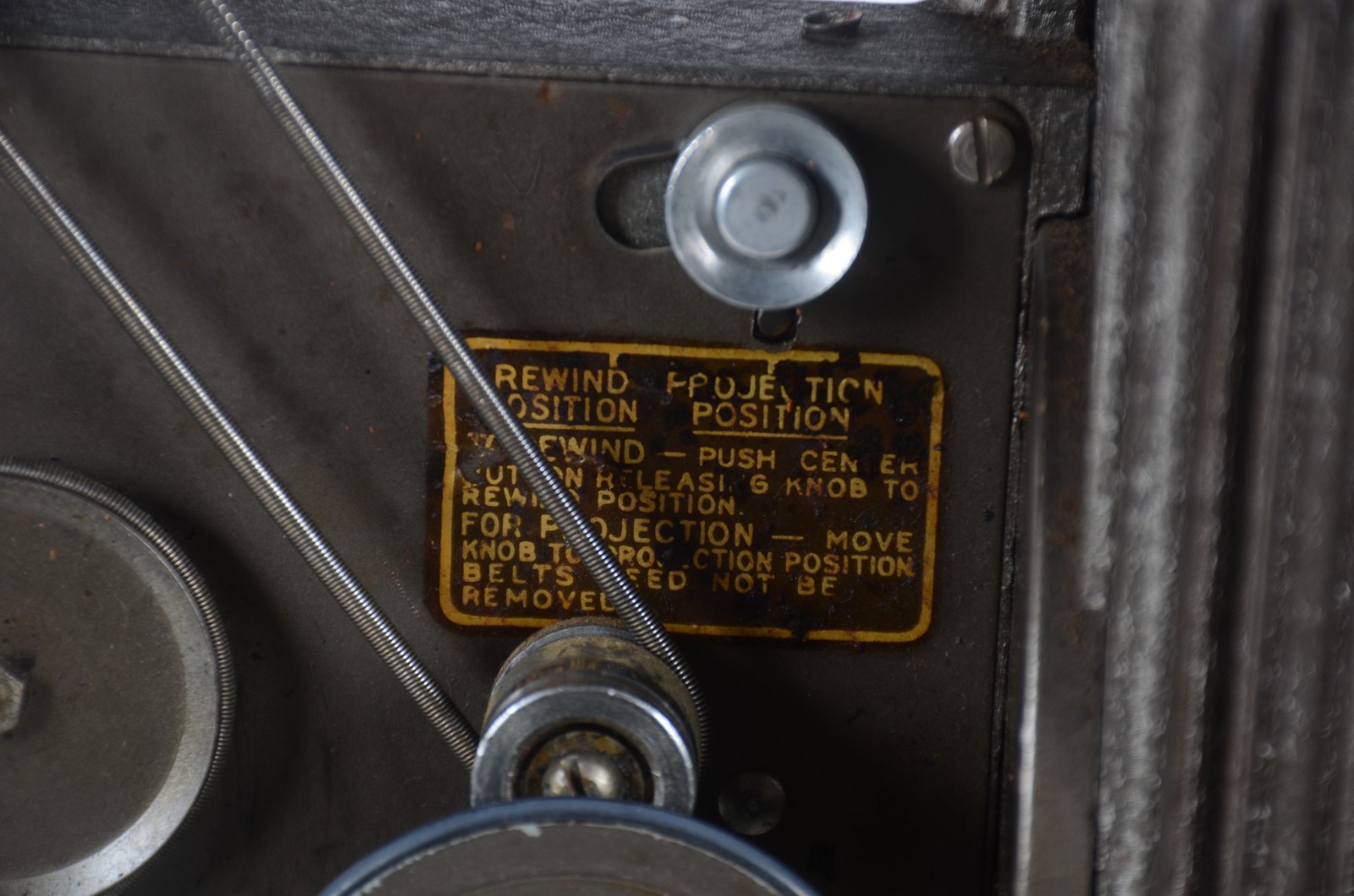 Projetor Keystone, modelo R-8. - foto 9 de 10