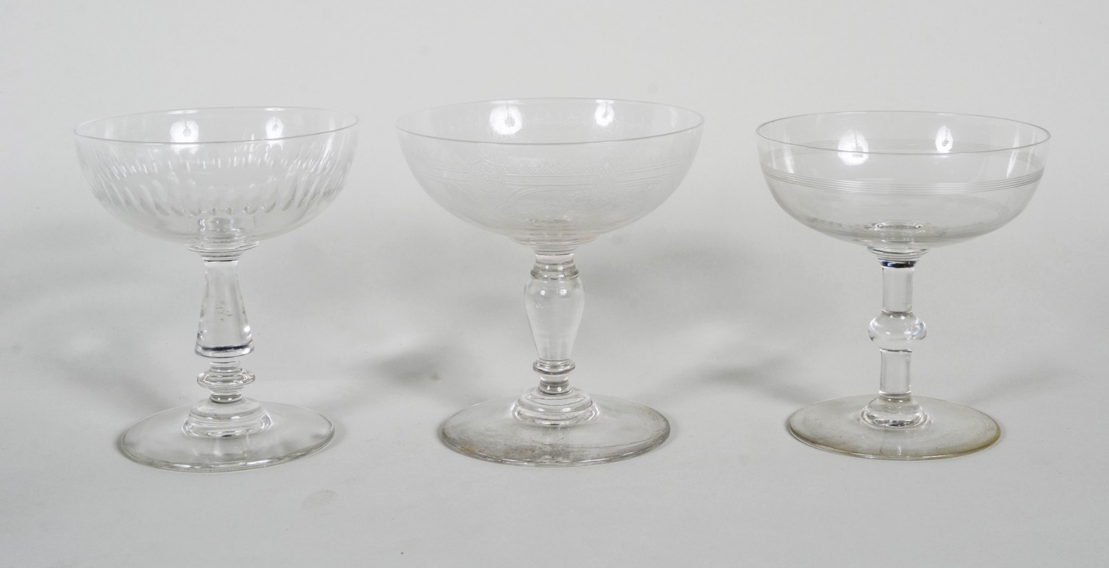 Treze taças de cristal para champagne, diferentes modelos. - foto 6 de 7