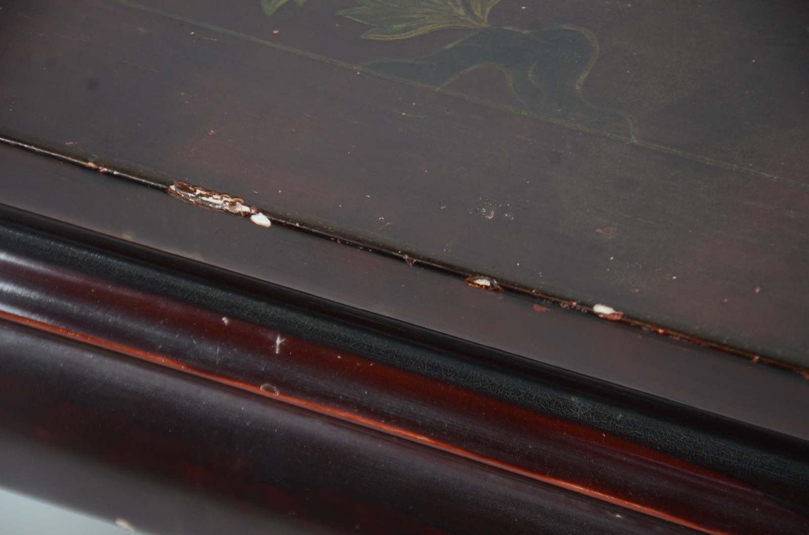 Mesa de centro de madeira nobre, tampo feitio retangular com pintura... - foto 7 de 11