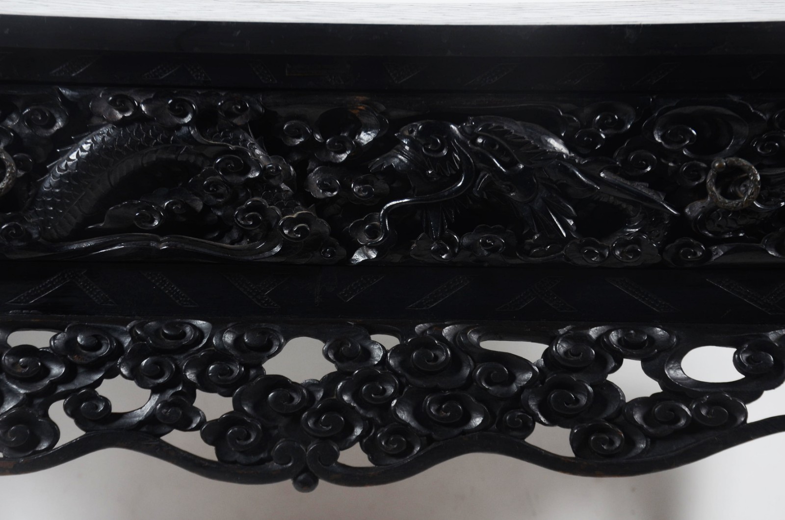 Mesa de encostar de madeira nobre, estilo oriental, tampo retangular... - foto 6 de 11