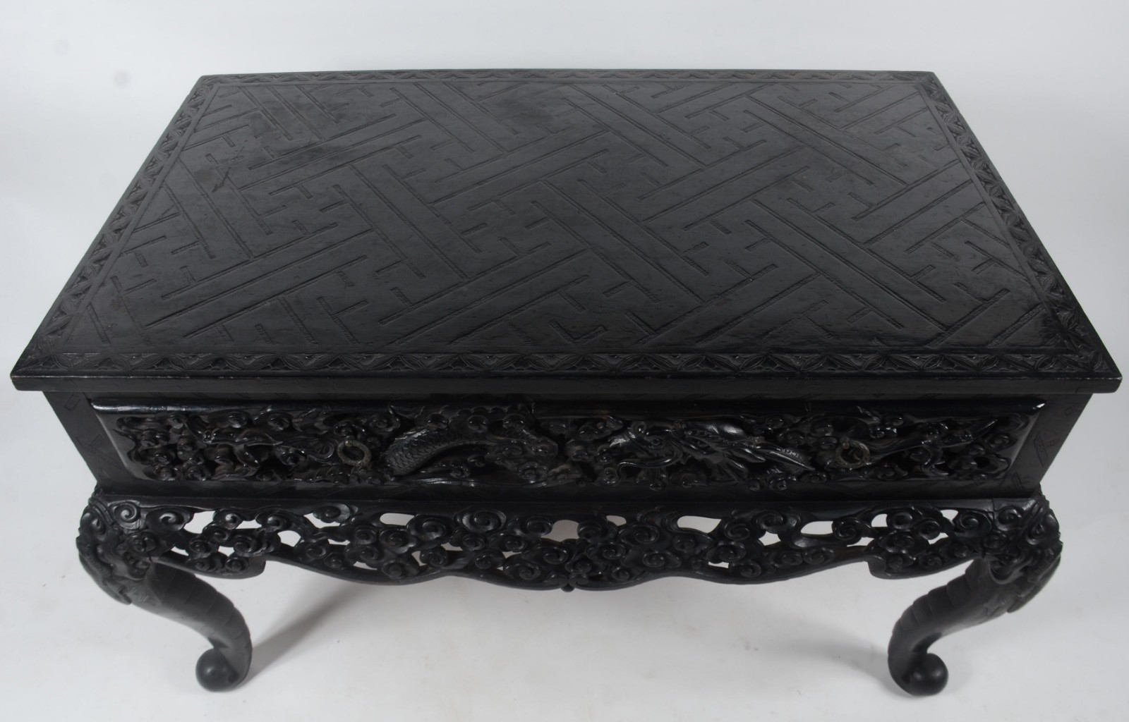 Mesa de encostar de madeira nobre, estilo oriental, tampo retangular... - foto 7 de 11