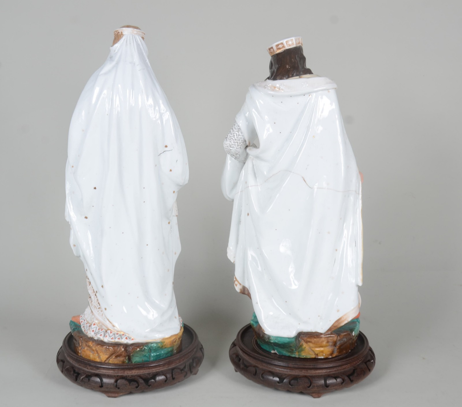 Par de grandes esculturas policromadas de porcelana francesa Vieux... - foto 5 de 11