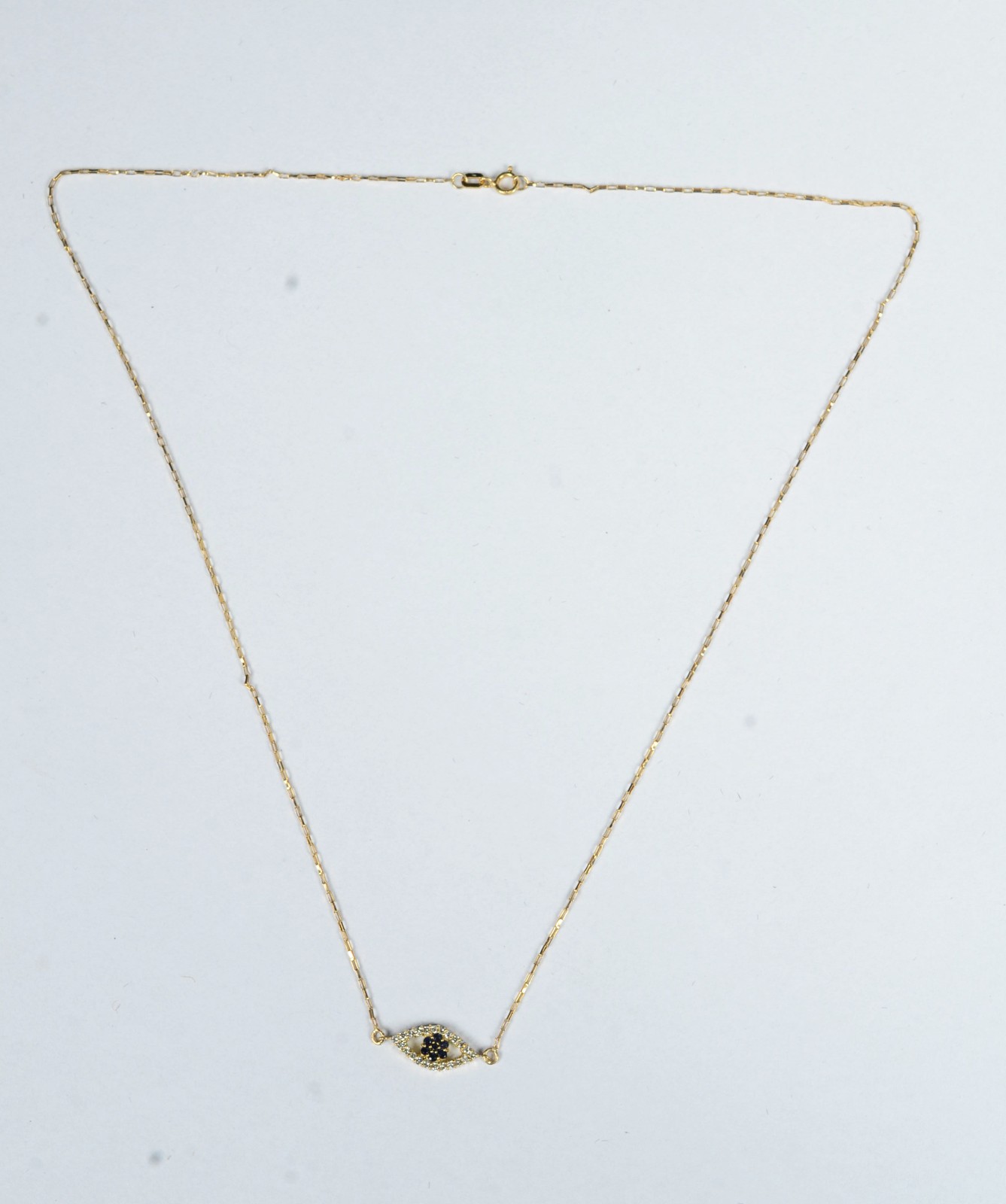 Colar de ouro 18 k., contraste 750 feitio, pendente com safiras e... - foto 2 de 7