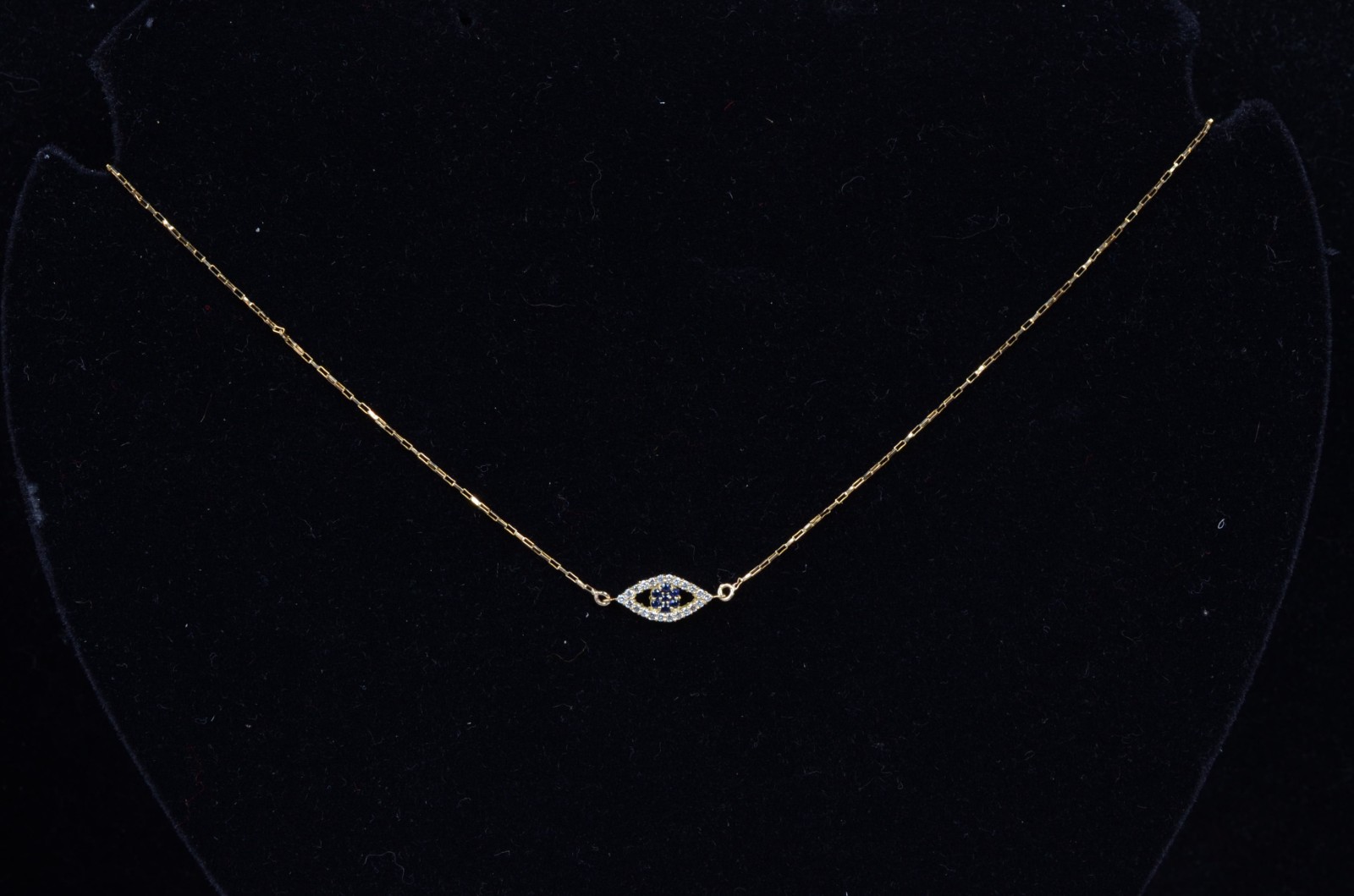 Colar de ouro 18 k., contraste 750 feitio, pendente com safiras e... - foto 6 de 7