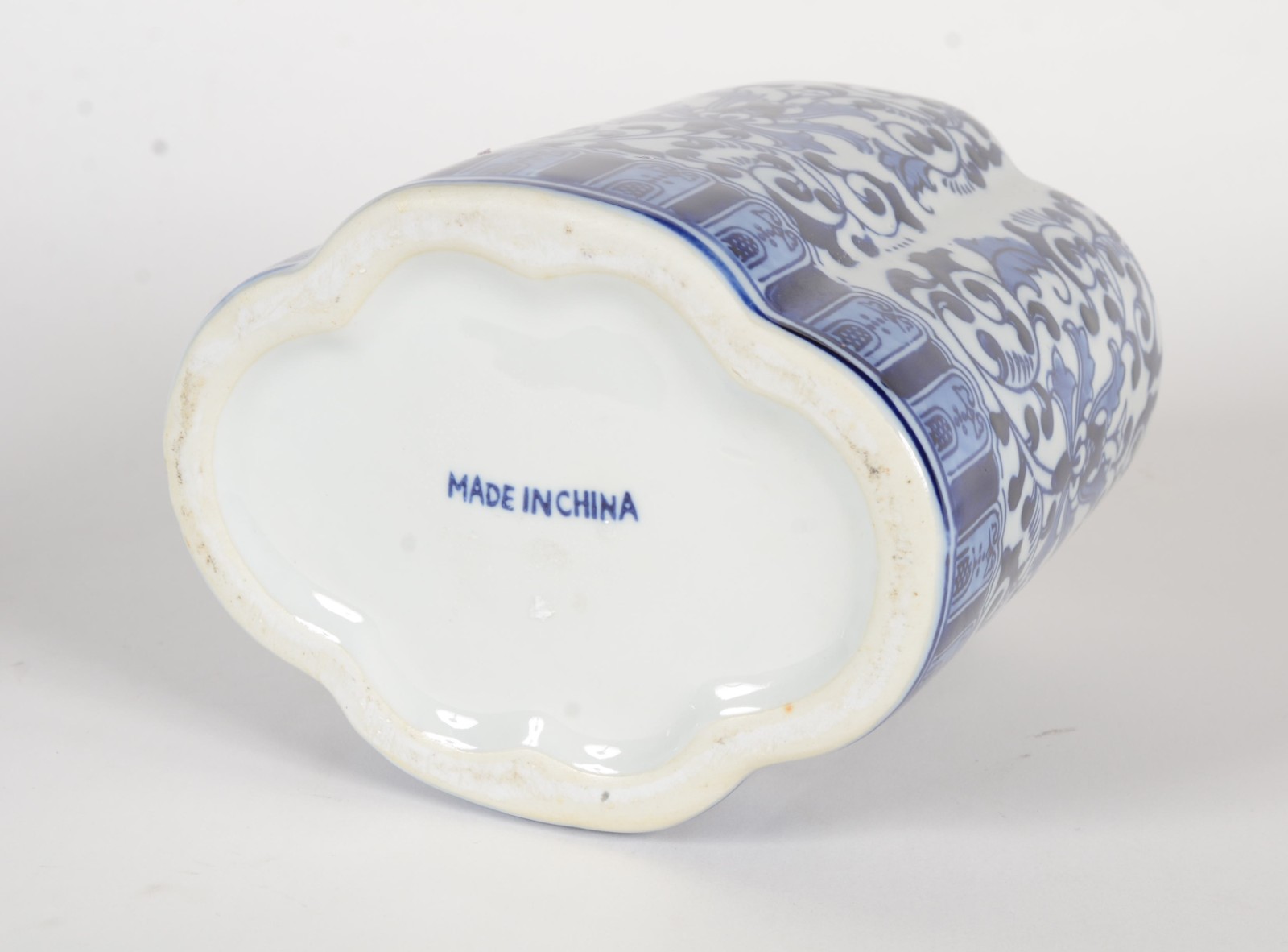 Potiche de porcelana chinesa decorado com guirlandas em azul e... - foto 7 de 8