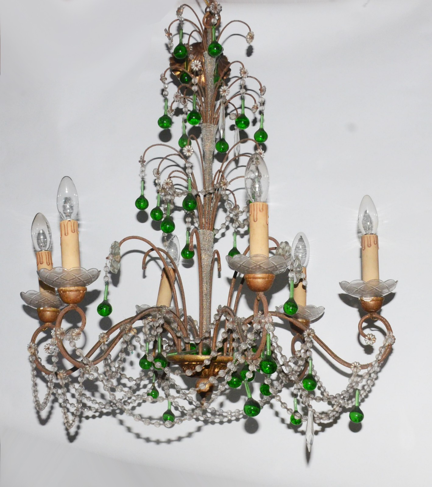 Lustre de metal e vidro para 6 luzes com pingentes na cor verde... - foto 1 de 10