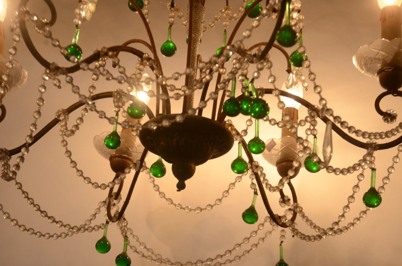 Lustre de metal e vidro para 6 luzes com pingentes na cor verde... - foto 10 de 10