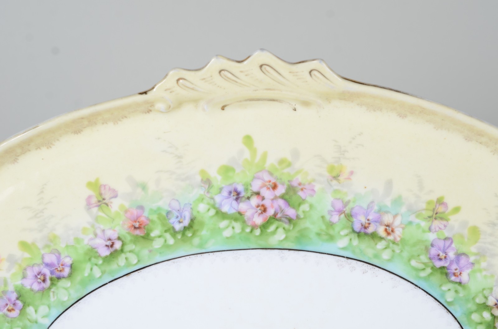 Duas peças diversas, sendo: Serviço para chá e café de porcelana B&D... - foto 2 de 11