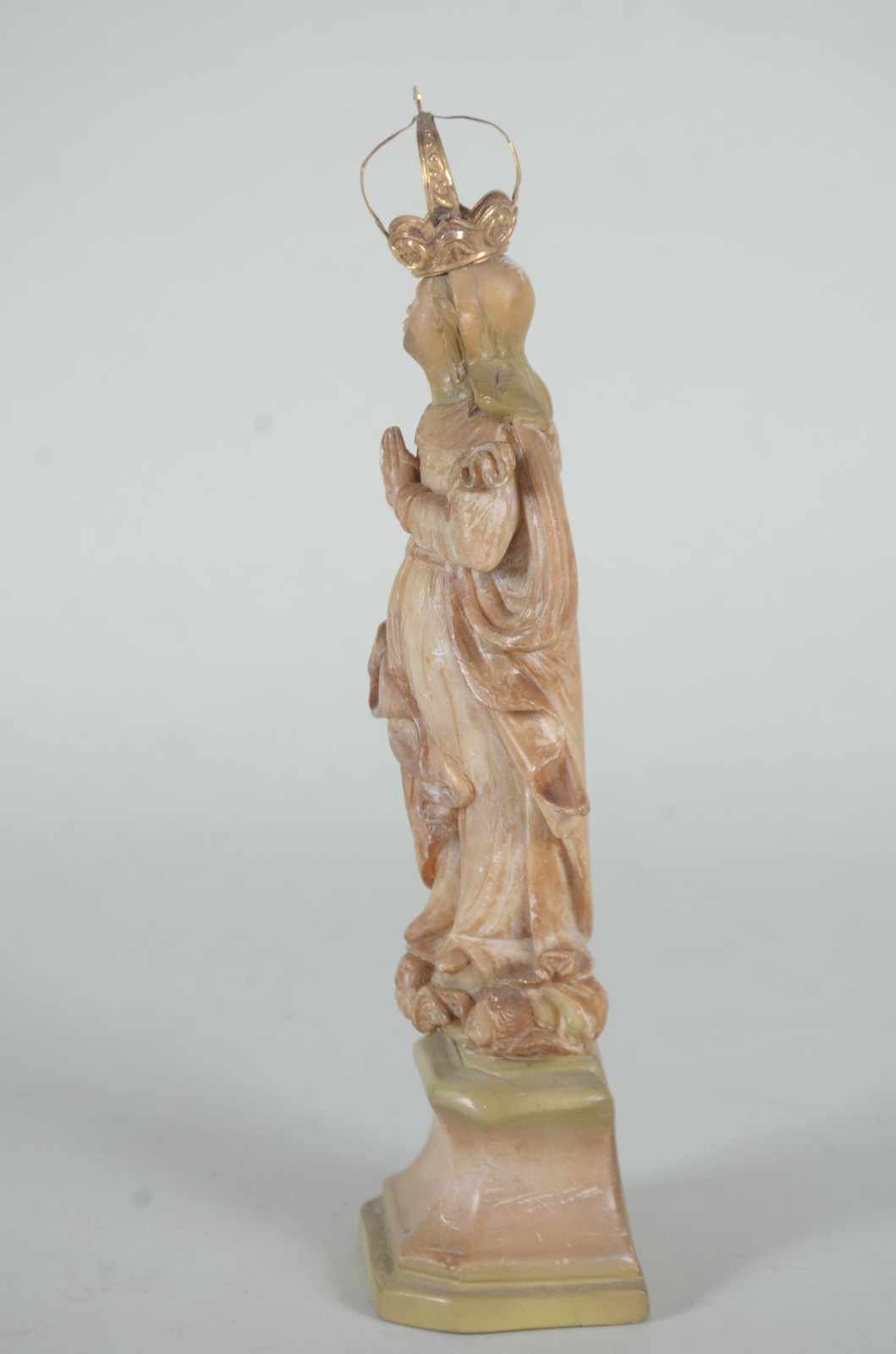 Nossa Senhora - Imagem de pedra sabão com coroa de ouro baixo. Com... - foto 6 de 10