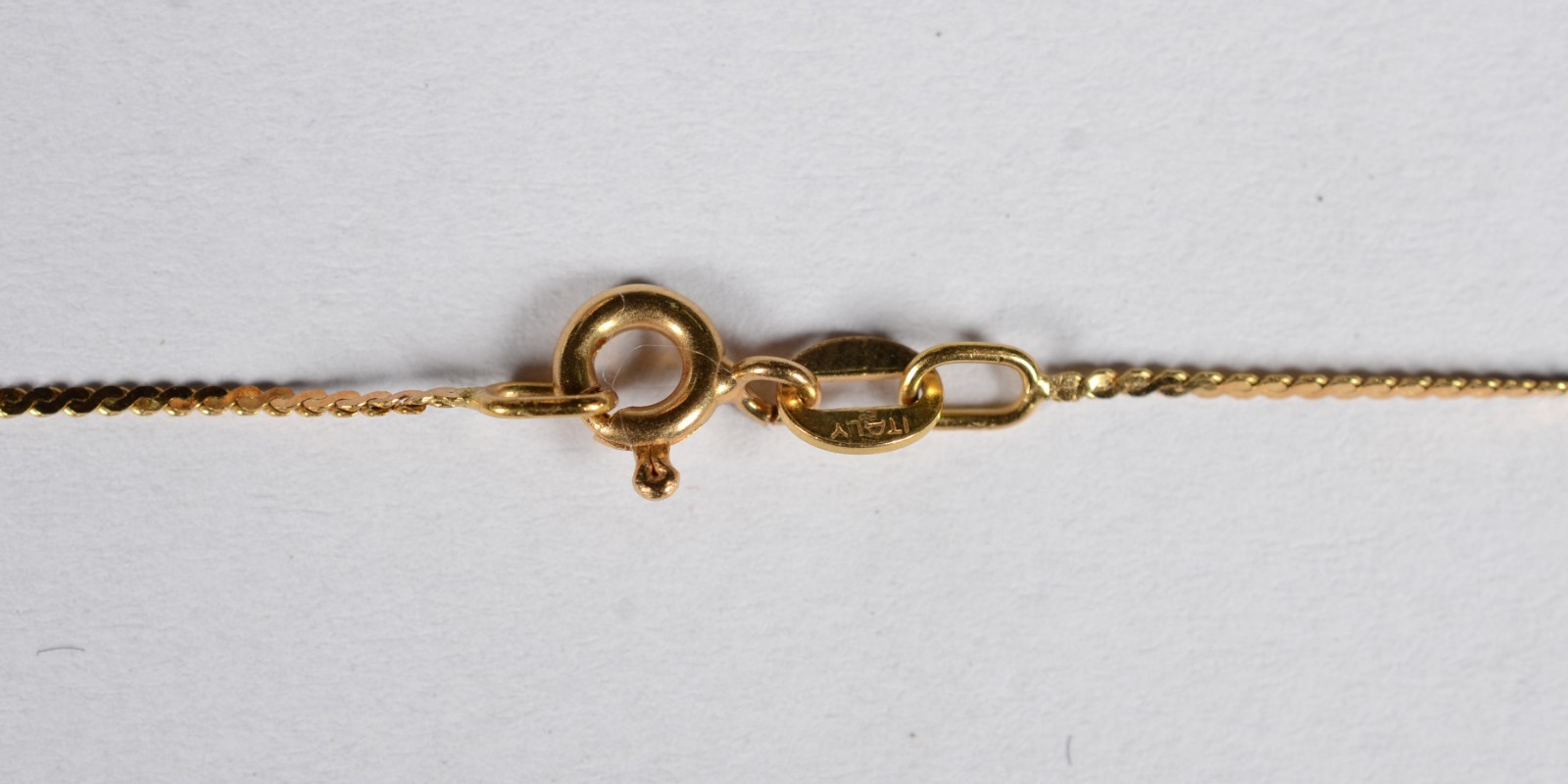 Colar de ouro 18 k. (Por motivos de segurança a peça não se encontra... - foto 3 de 7