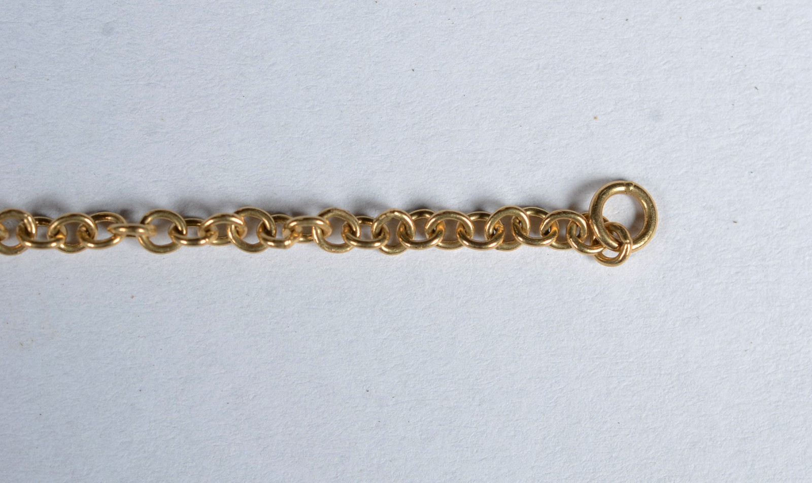 Pulseira de ouro 18 k., placa com 4 corações esmaltados. (Por motivos... - foto 3 de 6