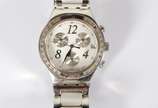 Swatch,  - Relógio feminino de pulso, á quartz. Com desgastes e faltando uma pedra.