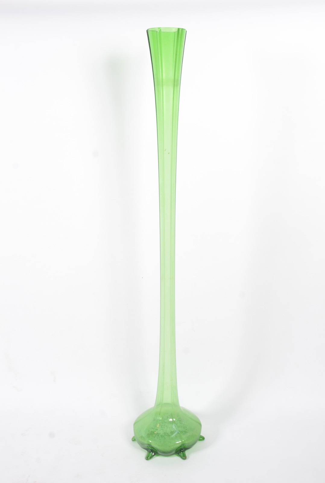 Grande solifleur de vidro decorativo na cor verde (com mofo e pequeno... - foto 1 de 7