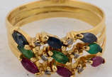 Anel de ouro, 18 ct., 6 brilhantes, safiras, ru... - Anel de ouro, 18 ct., 6 brilhantes, safiras, rubis e esmeralda , aro 16 - 3.3g. 