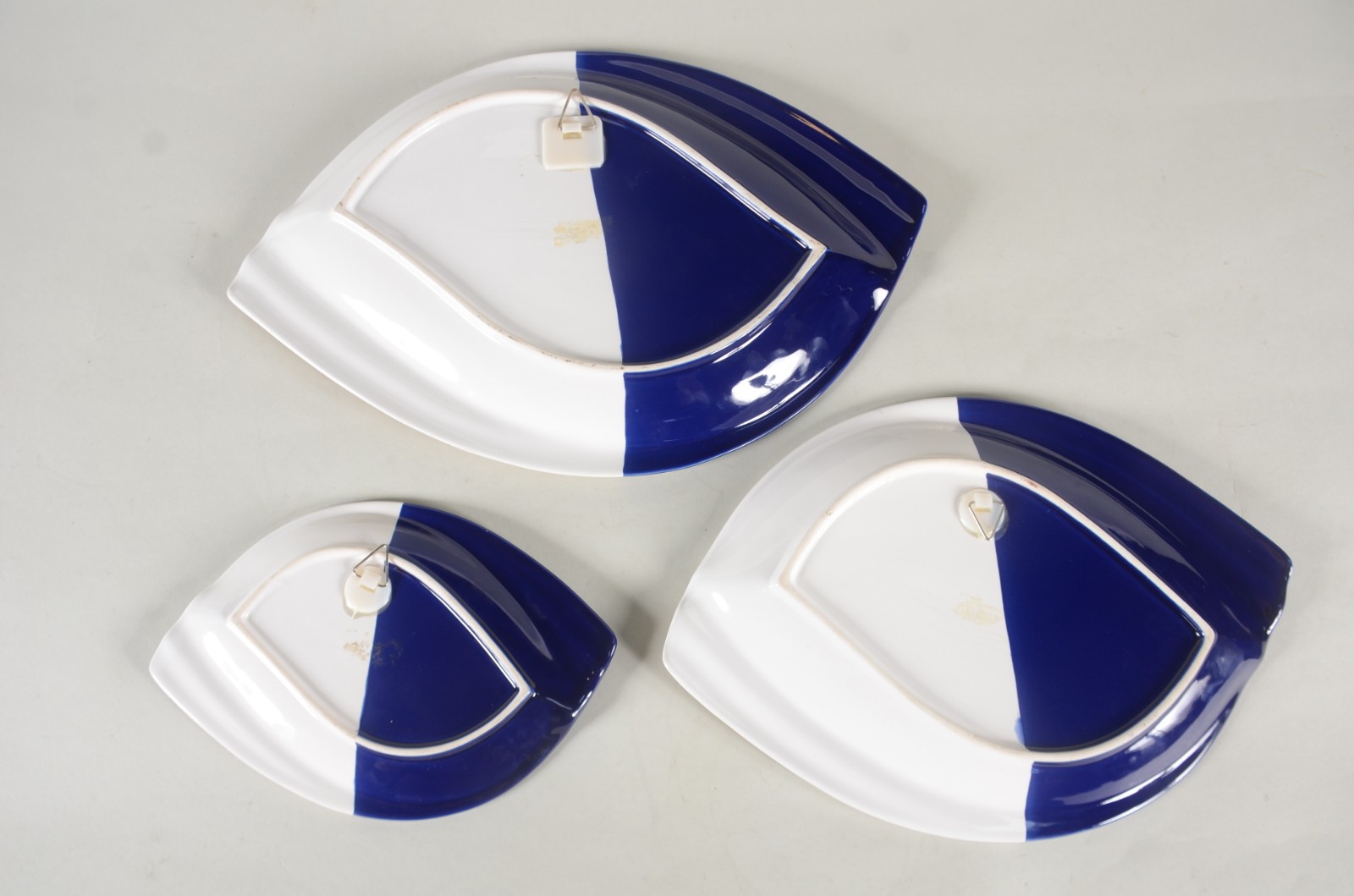 Diversas peças de porcelana composto de: 3 travessas de porcelana... - foto 4 de 11