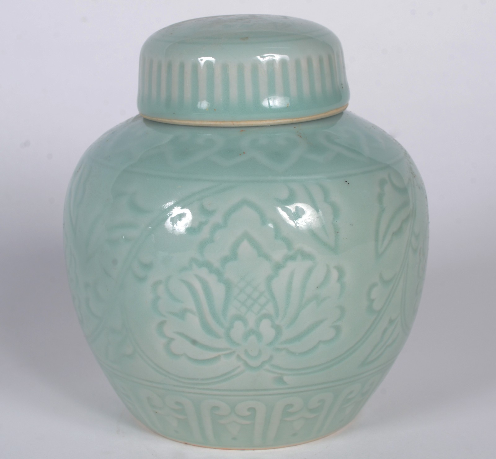 Sete peças de porcelana verde Celadon, sendo: potiche, solifleur... - foto 3 de 9