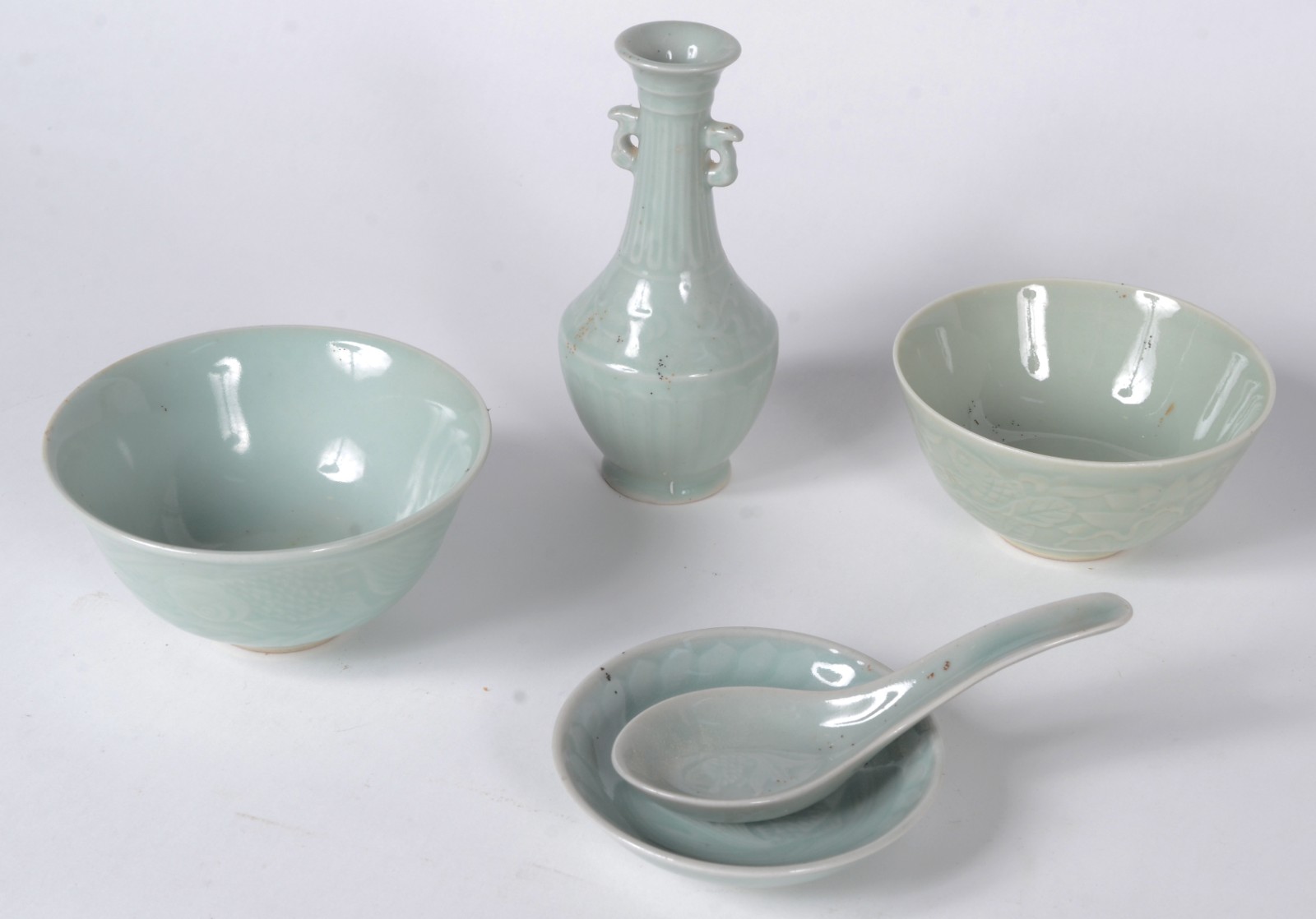 Sete peças de porcelana verde Celadon, sendo: potiche, solifleur... - foto 6 de 9