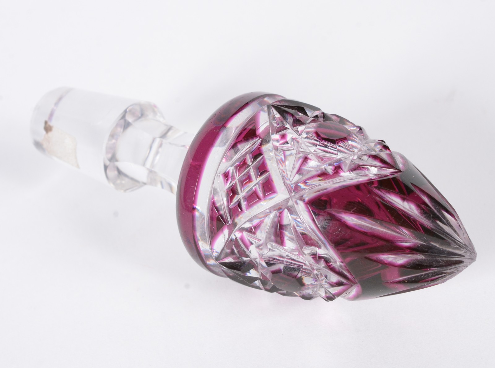 Garrafa de cristal europeu doublé rosa lapidado. - foto 8 de 8