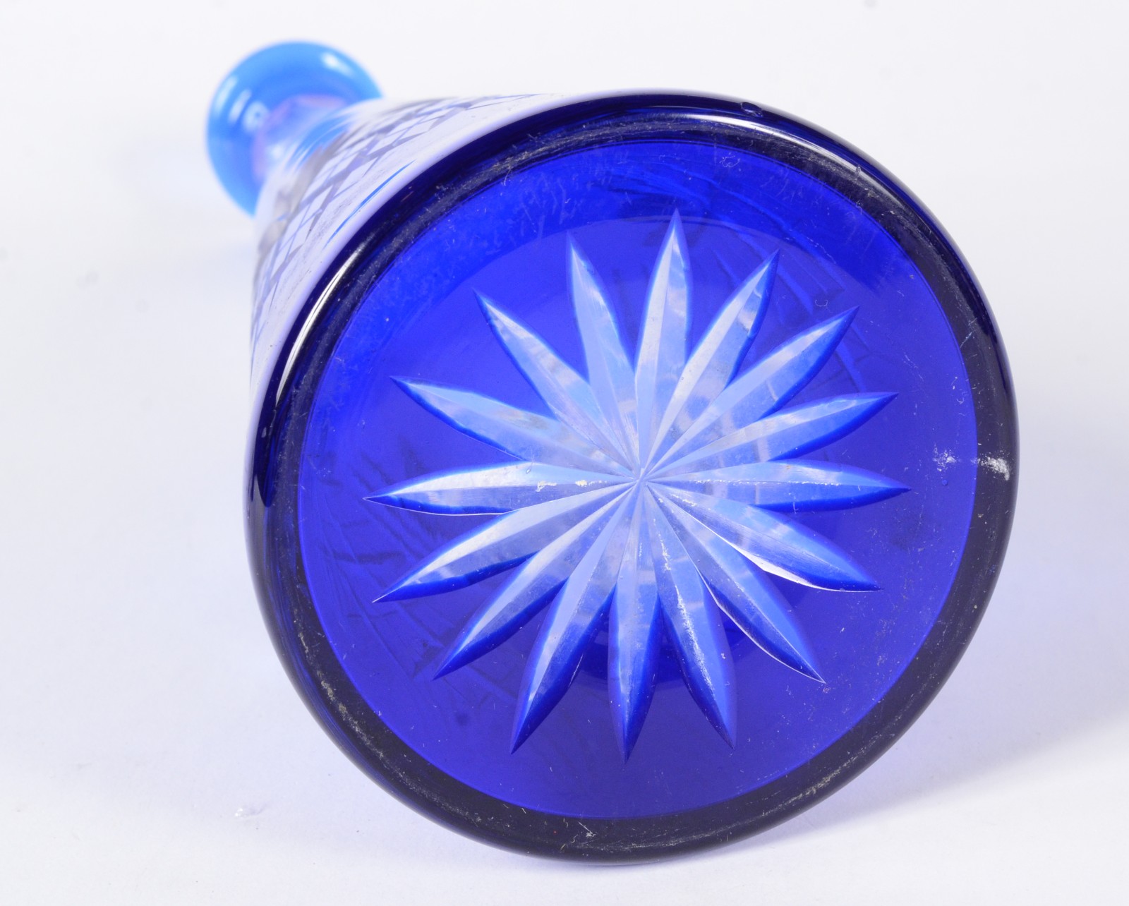 Garrafa de cristal doublé azul lapidada. - foto 8 de 8