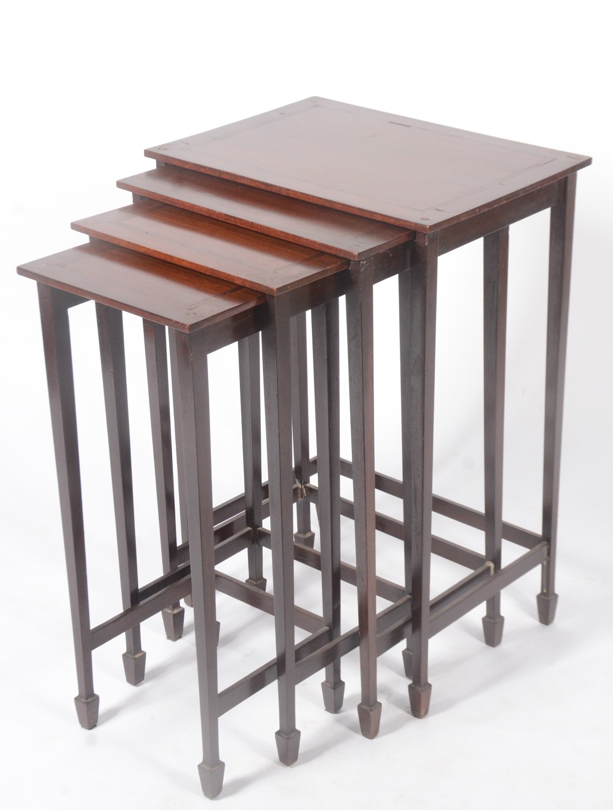 Mesa ninho de madeira nobre com 4 peças encaixadas, tampos... - foto 1 de 11