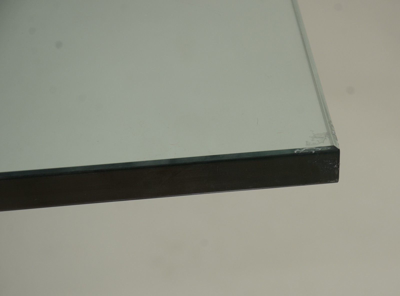 Mesa de Centro "Barcelona", da loja Forma, base de inox e tampo de... - foto 4 de 6