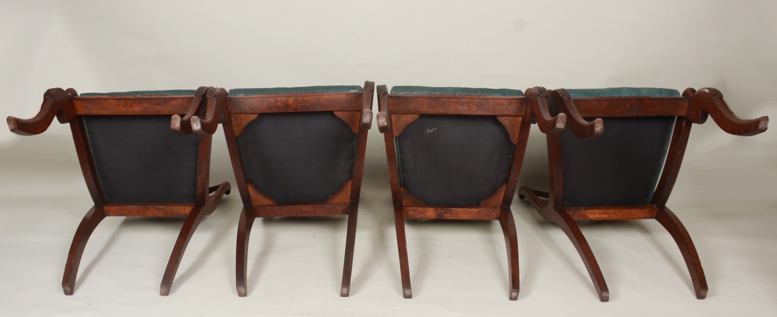 Conjunto de 4 elegantes cadeiras de mogno e filetado em latão... - foto 5 de 9