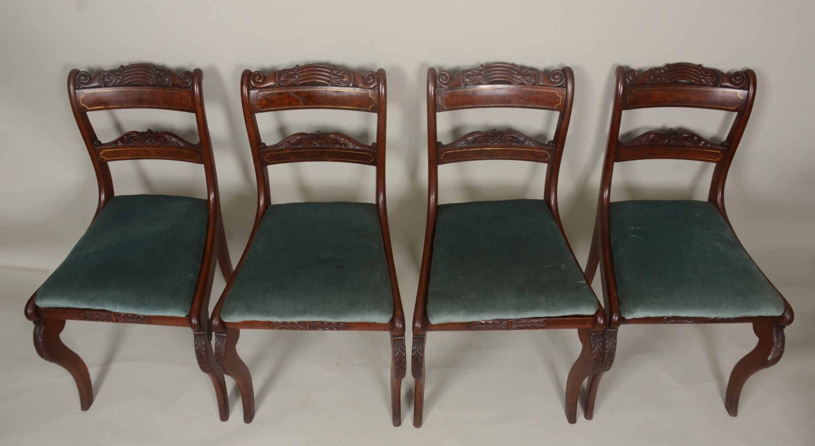 Conjunto de 4 elegantes cadeiras de mogno e filetado em latão... - foto 6 de 9