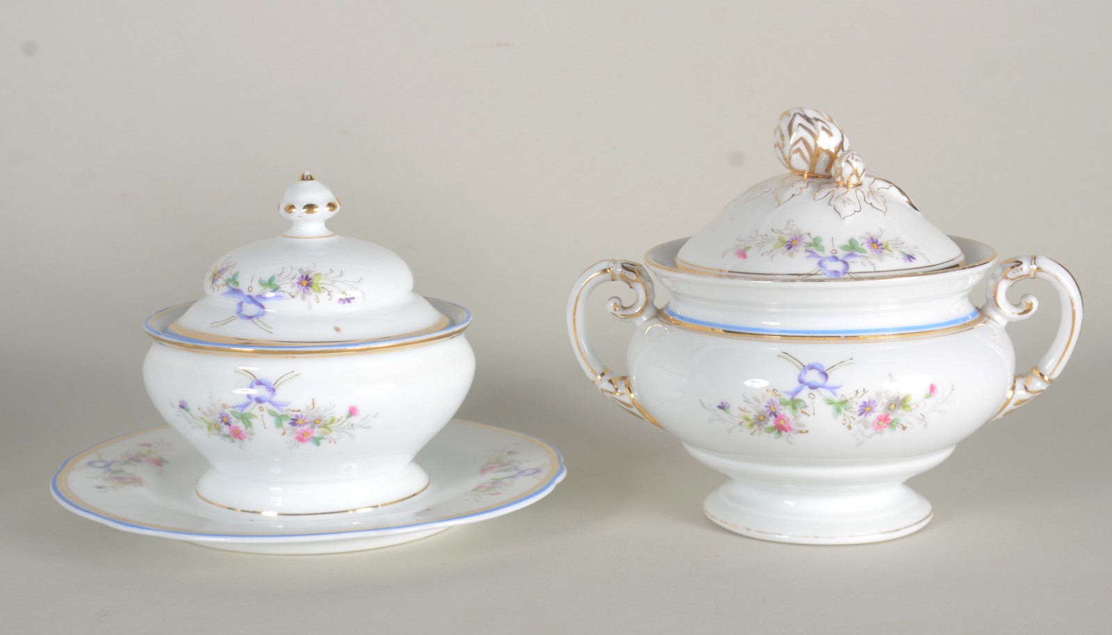 Serviço para chá de porcelana francesa Velho Paris, na cor branca com... - foto 5 de 9