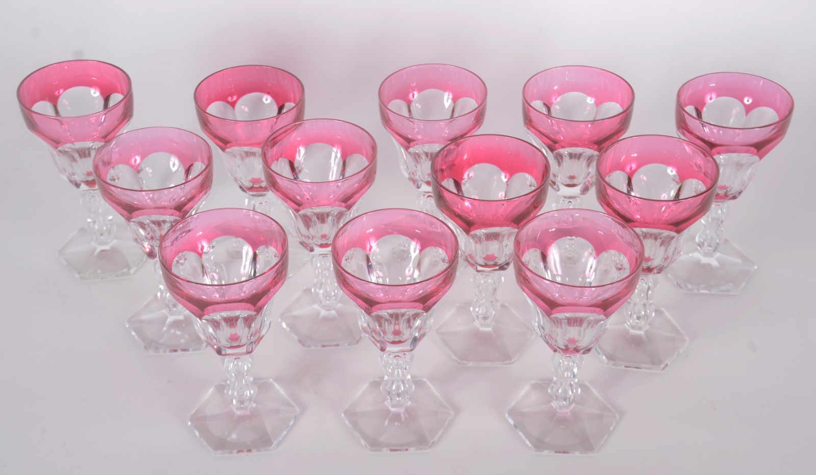 Doze cálices para vinho branco de cristal facetado doublé rosa, base... - foto 2 de 6