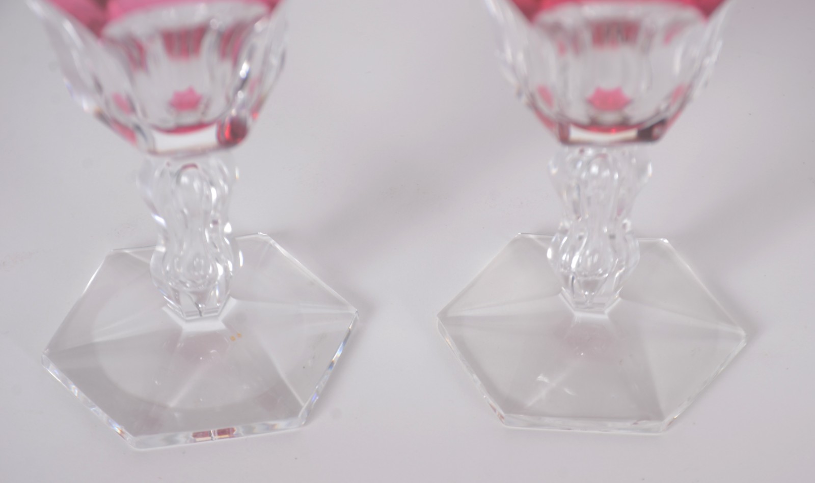 Doze cálices para vinho branco de cristal facetado doublé rosa, base... - foto 5 de 6