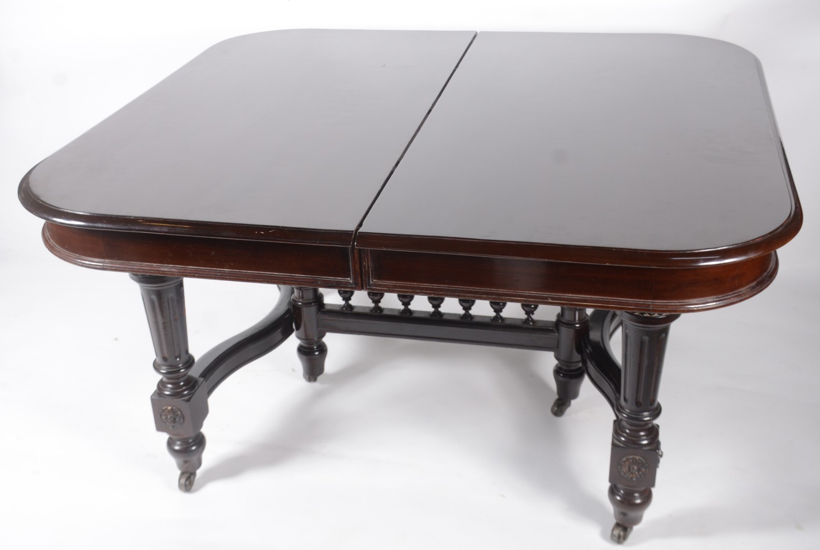 Conjunto para sala de jantar, composto de mesa de madeira nobre... - foto 4 de 11