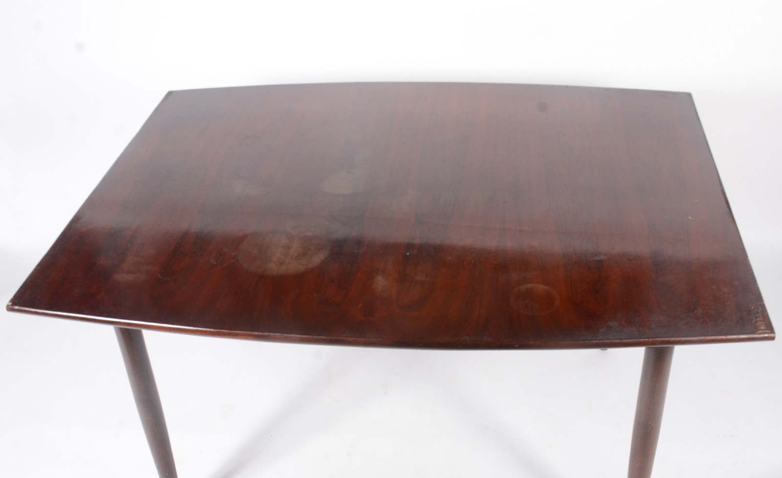 Mesa de jantar de madeira nobre, tábuas extensoras nas cabeceiras (93... - foto 3 de 11