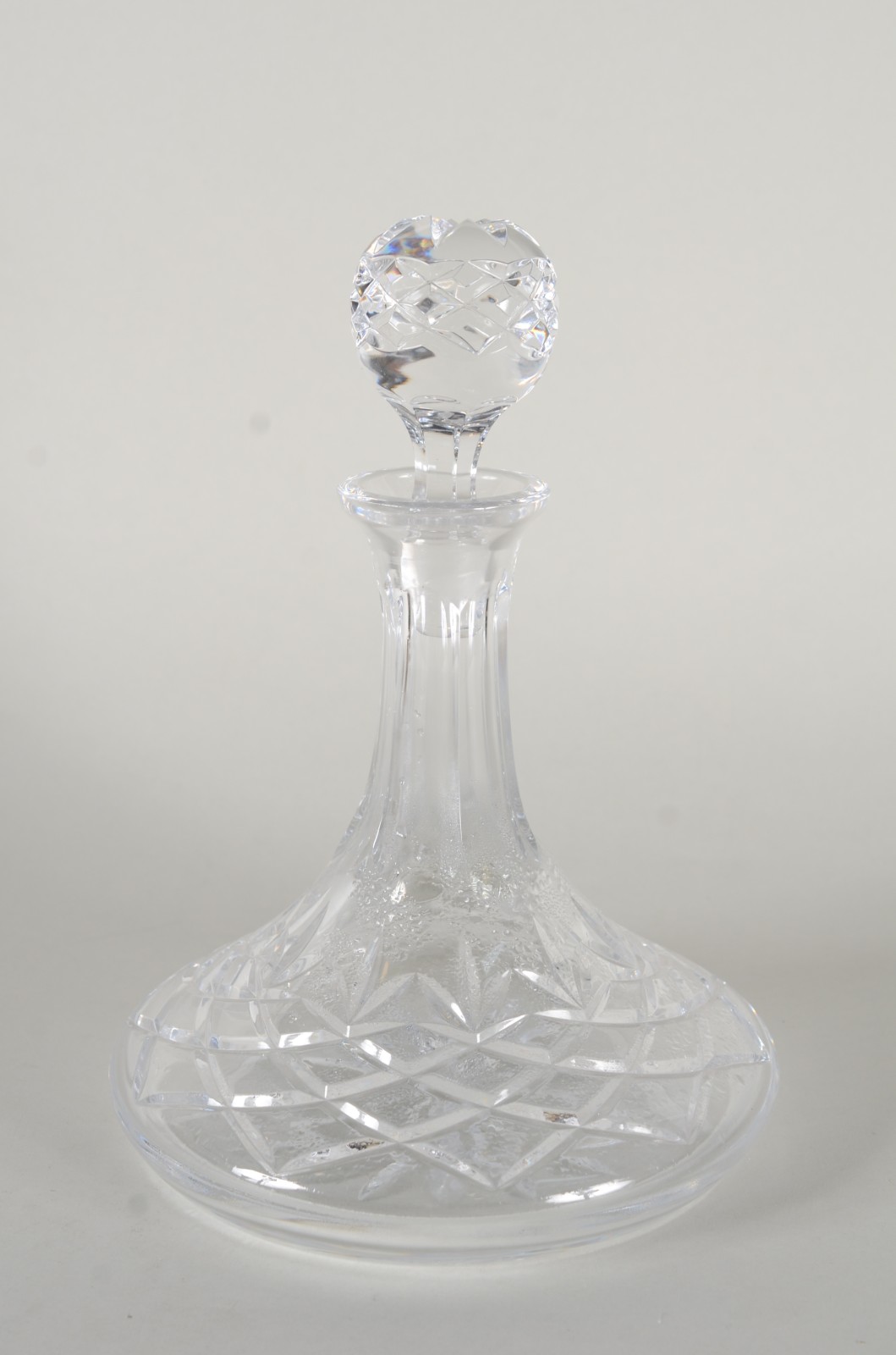 Captain Decanteur de cristal lapidado. - foto 1 de 9