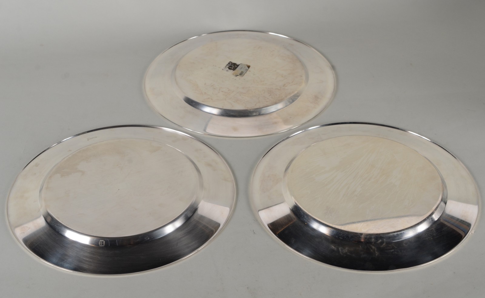 Três souplats de metal Silver Plate italiano. - foto 4 de 6
