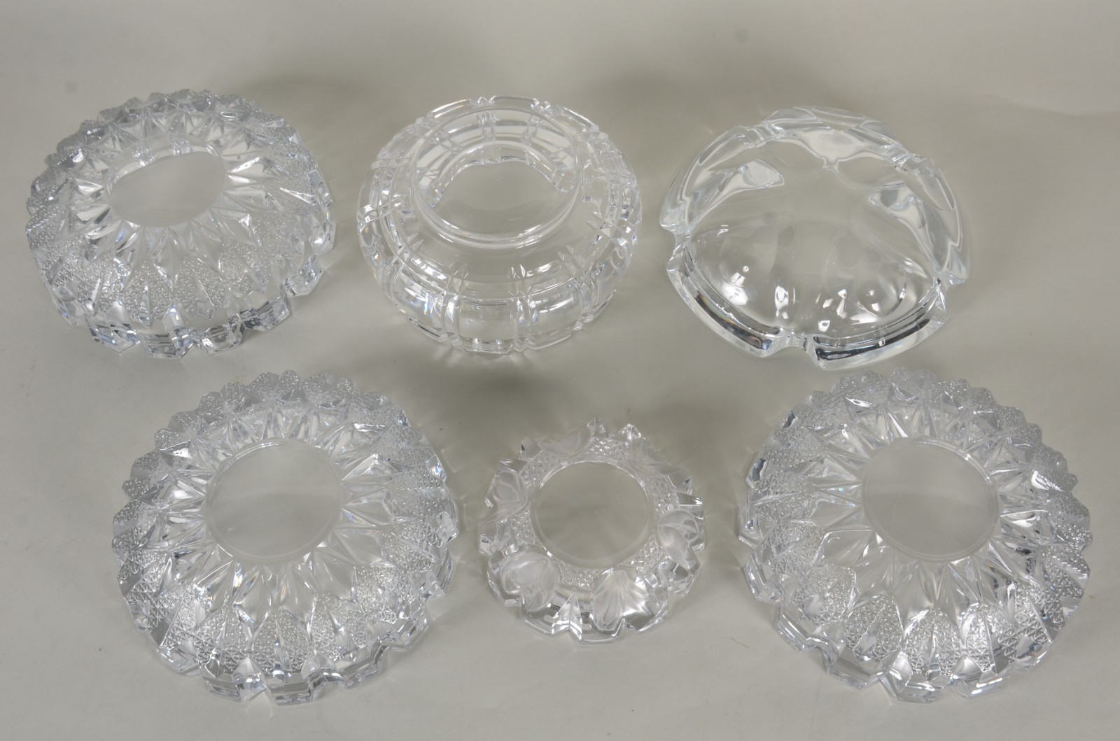 Seis cinzeiros diversos de cristal/vidro. - foto 11 de 11