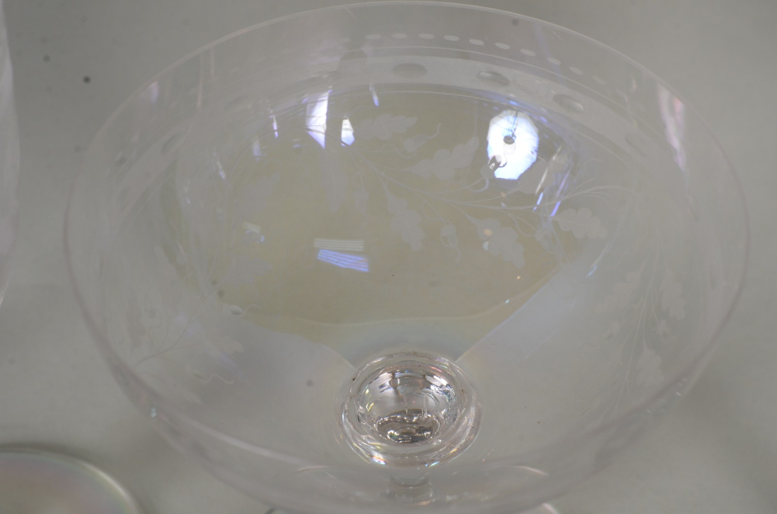 Diversas taças de cristal, sendo: 8 para vinho branco; 3 para vinho... - foto 5 de 10
