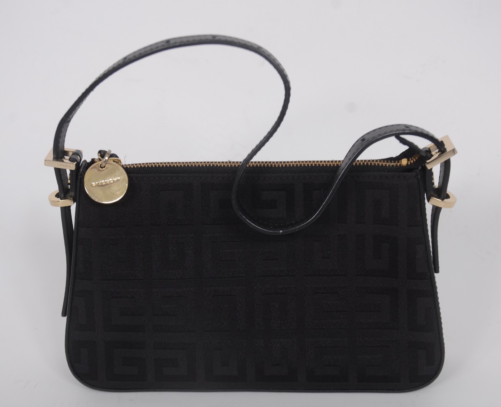 Bolsa feminina da grife francesa Givenchy. Nº YO1014. - foto 3 de 7